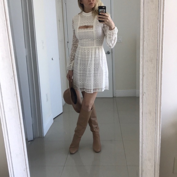 BCBGeneration Dresses & Skirts - 💥 S-A-L-E 💥 BCBG Lace Dress